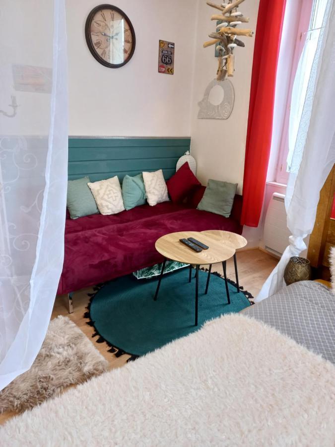 Studio Du Voyage Gare D Auray Brech Buitenkant foto